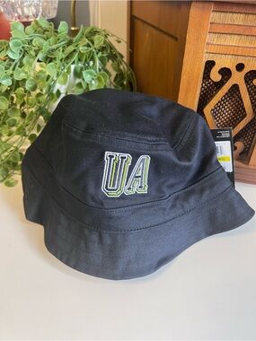 NWT Under Armour Unisex Black/Lime Bucket Hat